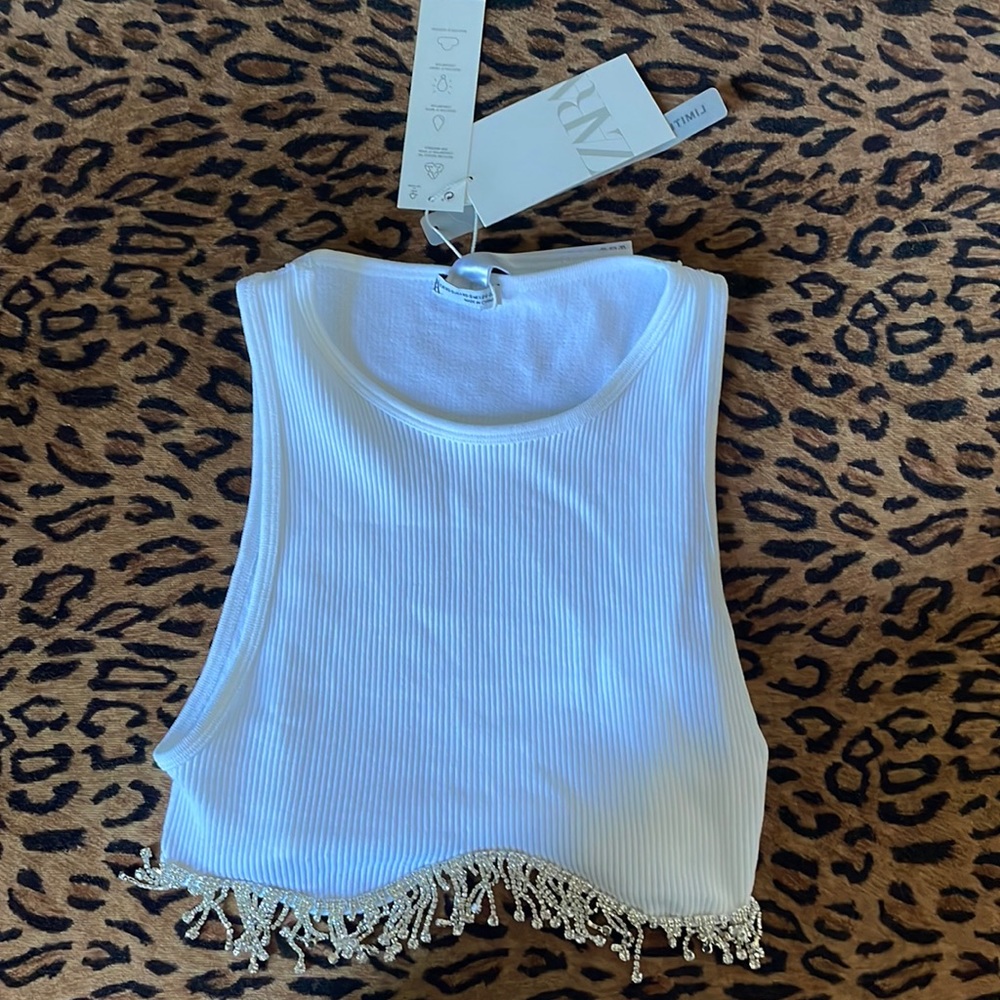 ZARA SEAMLESS RHINESTONE HEM CROP TANK SIZE XS/S NWT